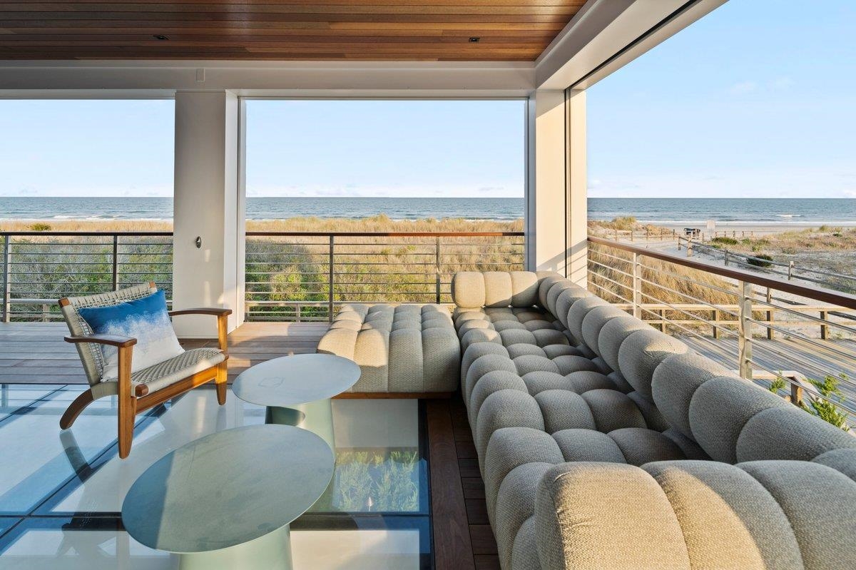 83 E 25th St Avalon, NJ 08202