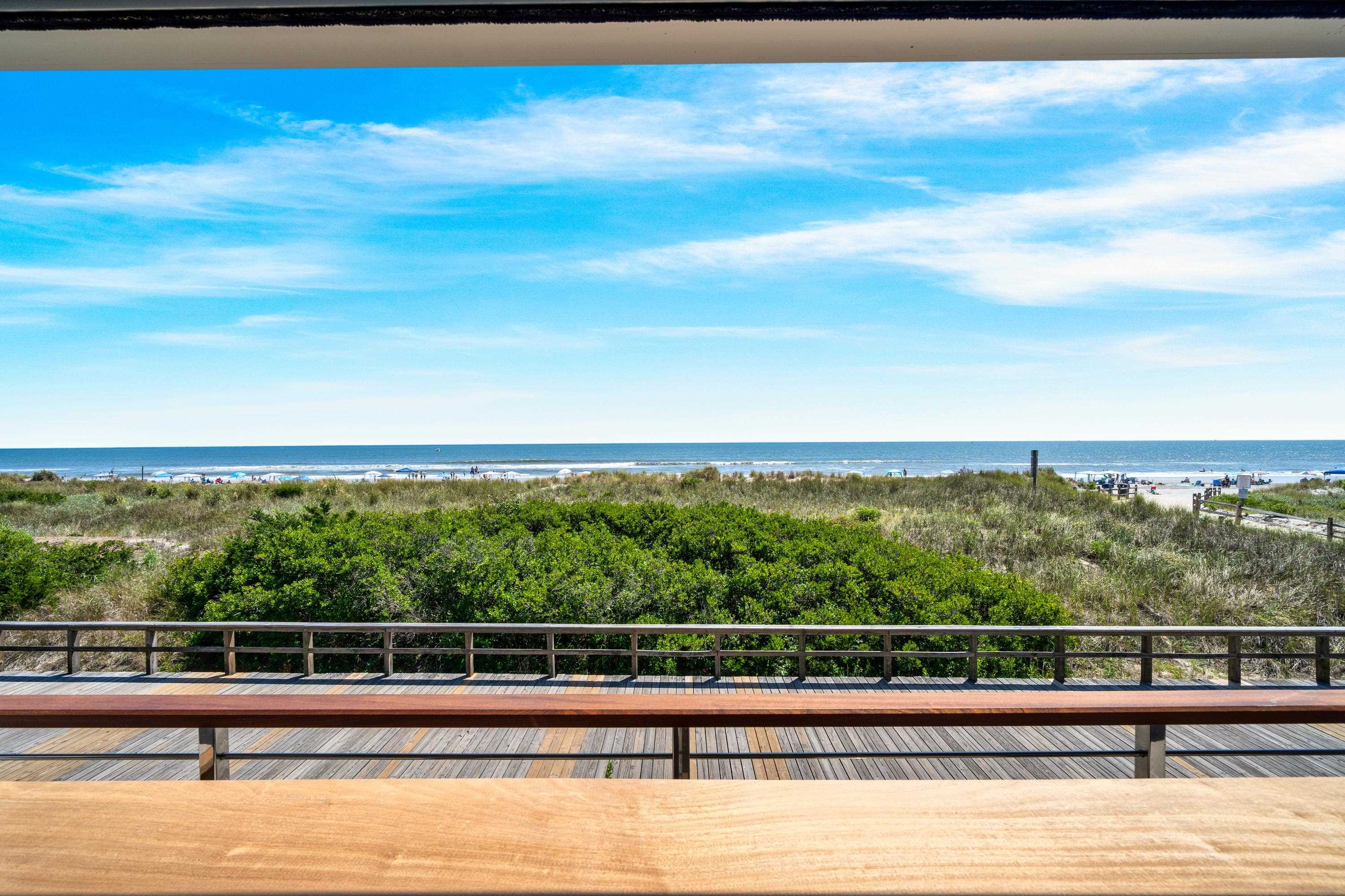 83 E 25th St Avalon, NJ 08202