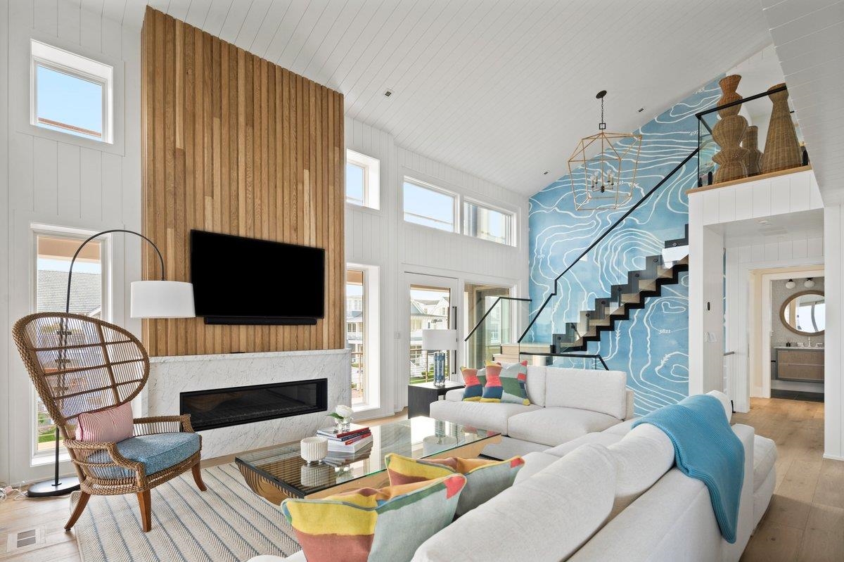 83 E 25th St Avalon, NJ 08202