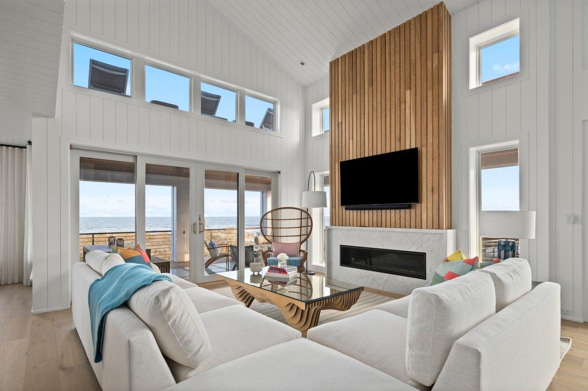 83 E 25th St Avalon, NJ 08202