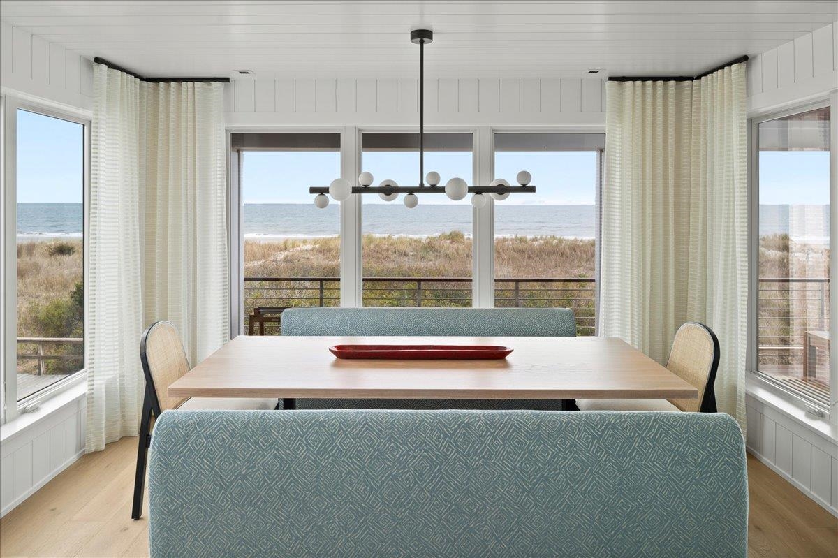 83 E 25th St Avalon, NJ 08202