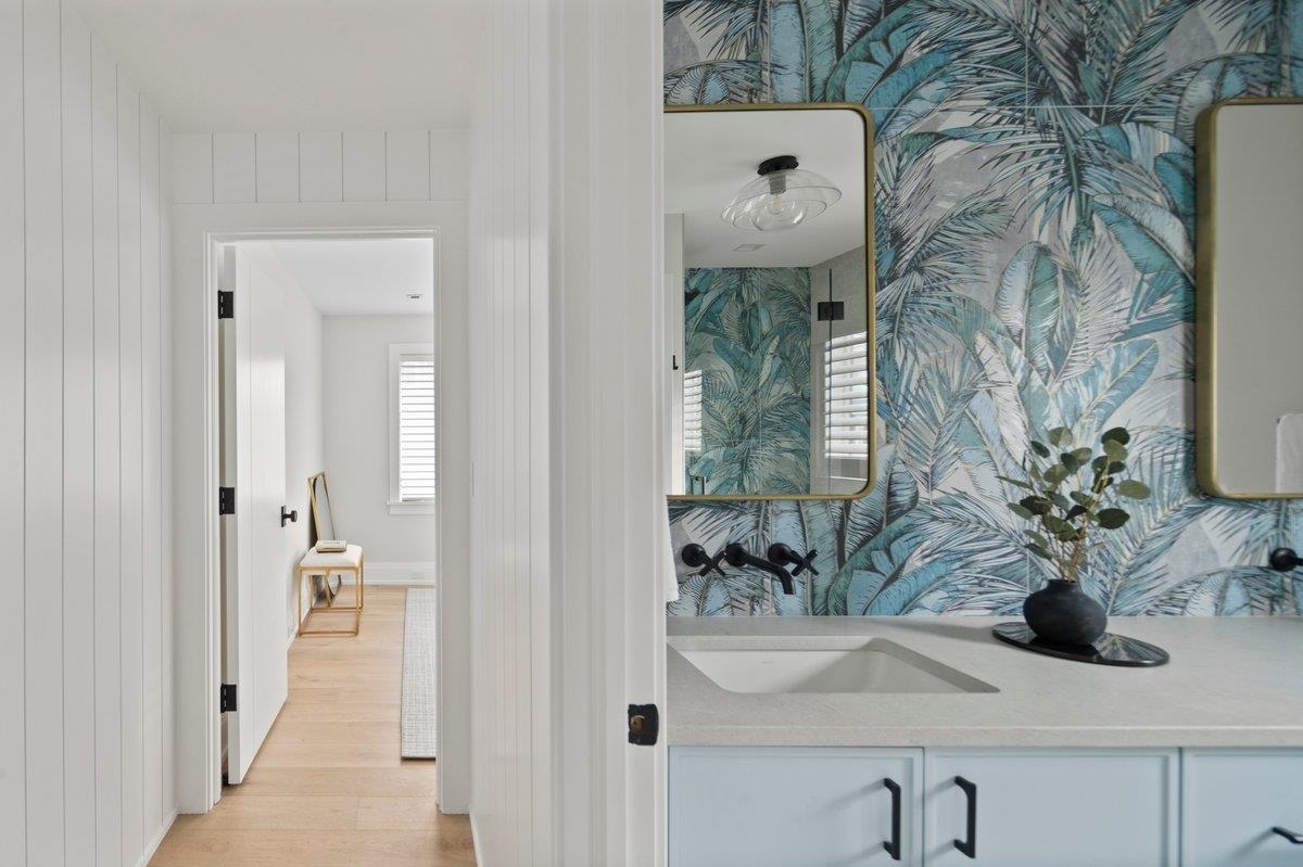 83 E 25th St Avalon, NJ 08202