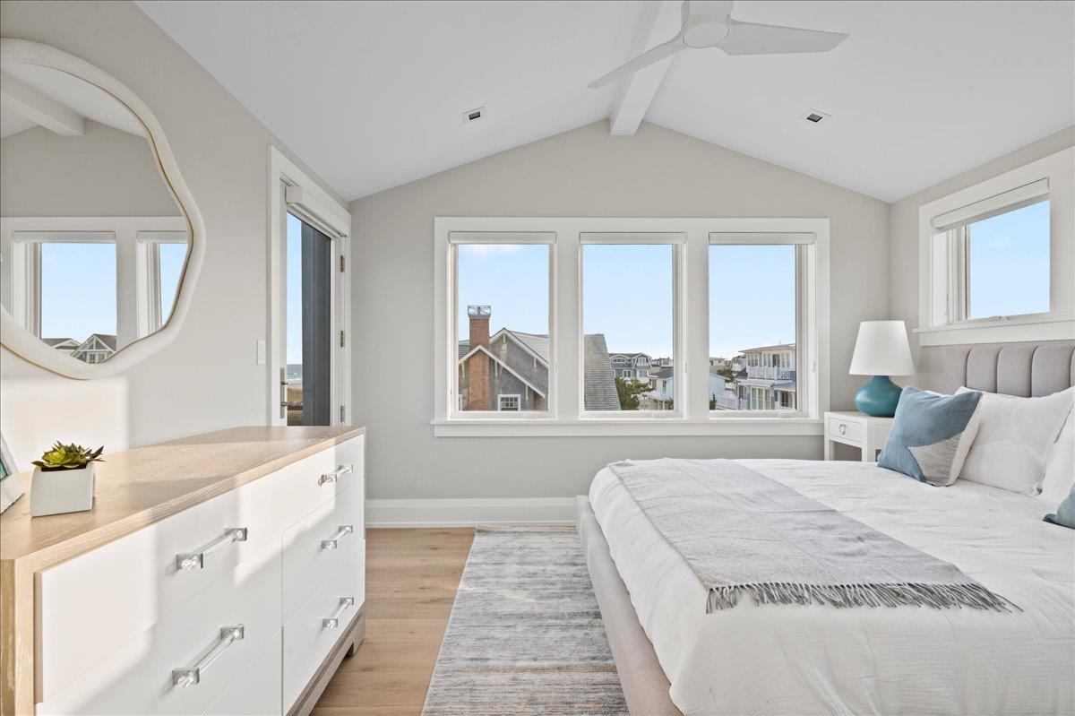 83 E 25th St Avalon, NJ 08202