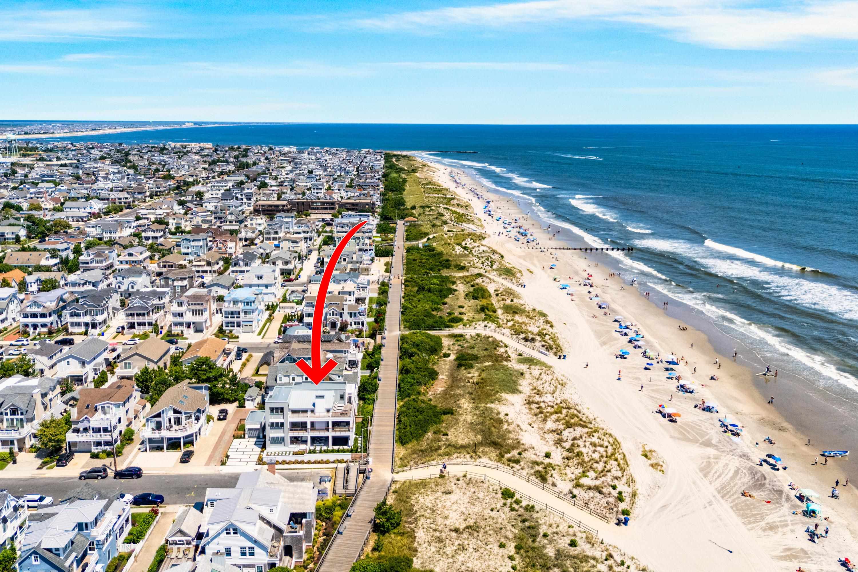 83 E 25th St Avalon, NJ 08202