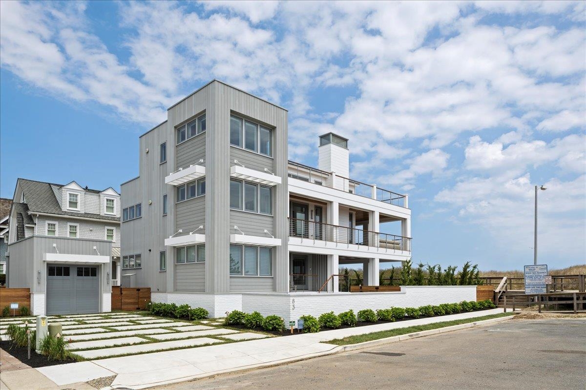 83 E 25th St Avalon, NJ 08202