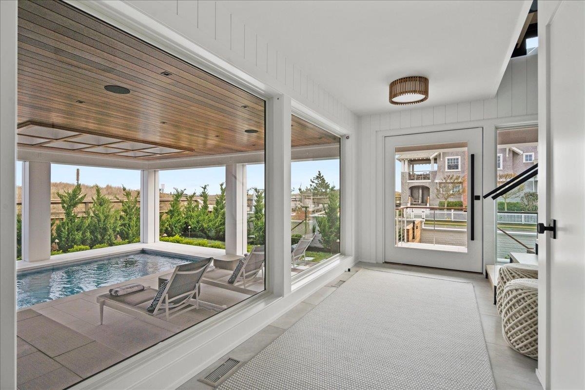 83 E 25th St Avalon, NJ 08202