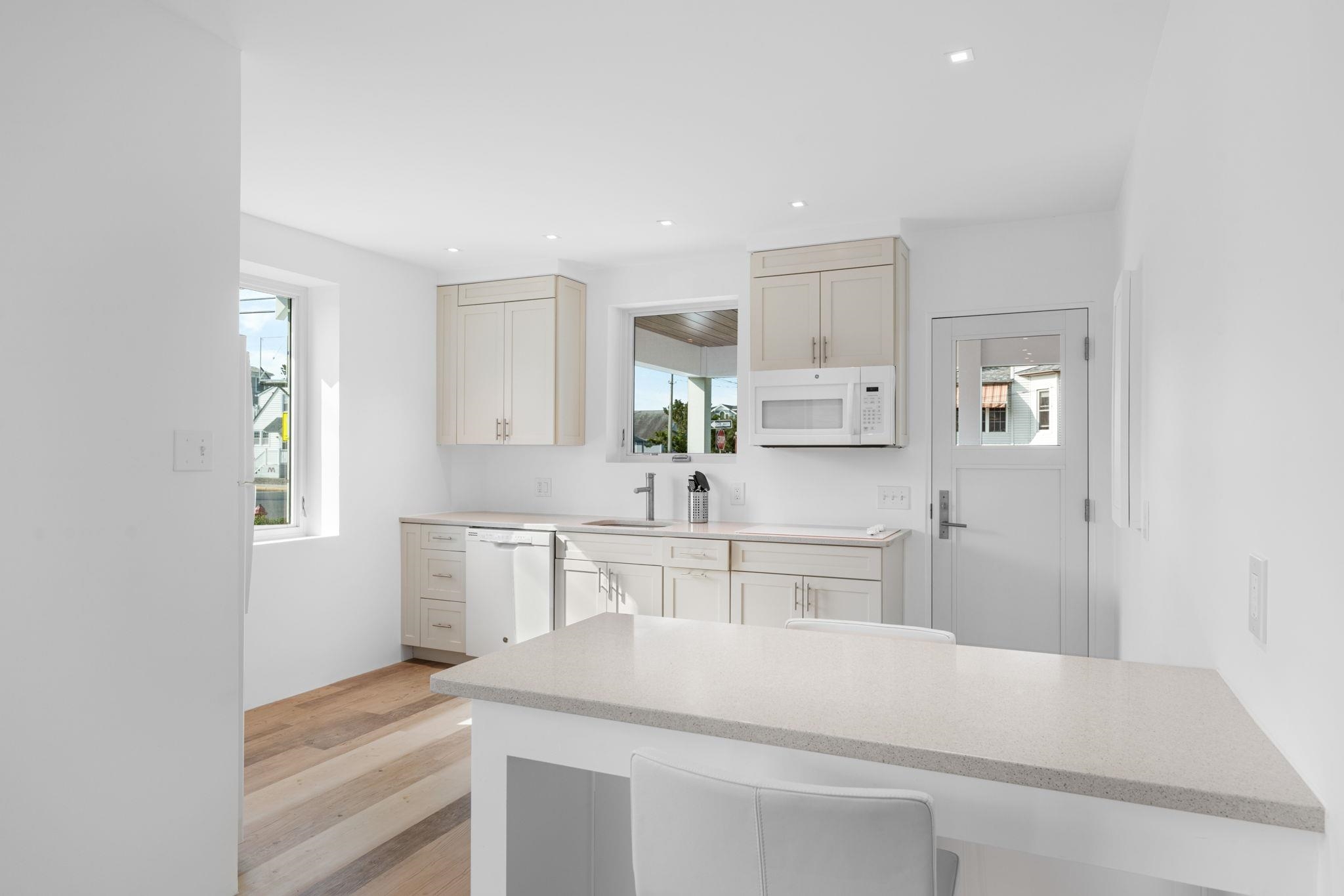 2988 1st Ave Avalon, NJ 08202