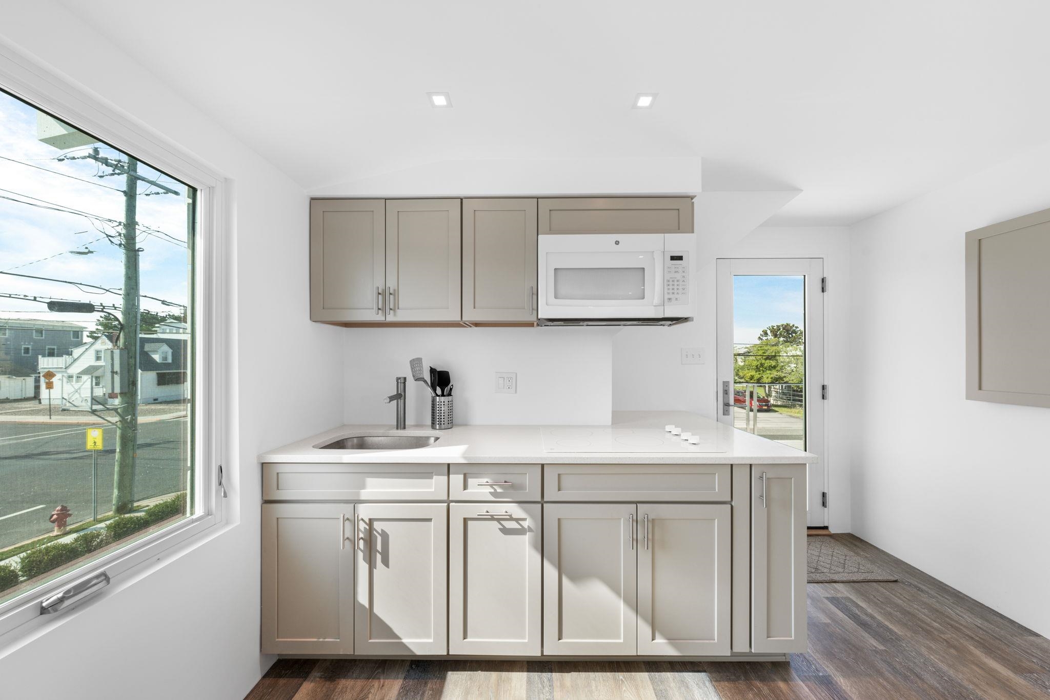 2988 1st Ave Avalon, NJ 08202